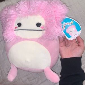 Brina Squishmallow Yeti Bigfoot 8” pink